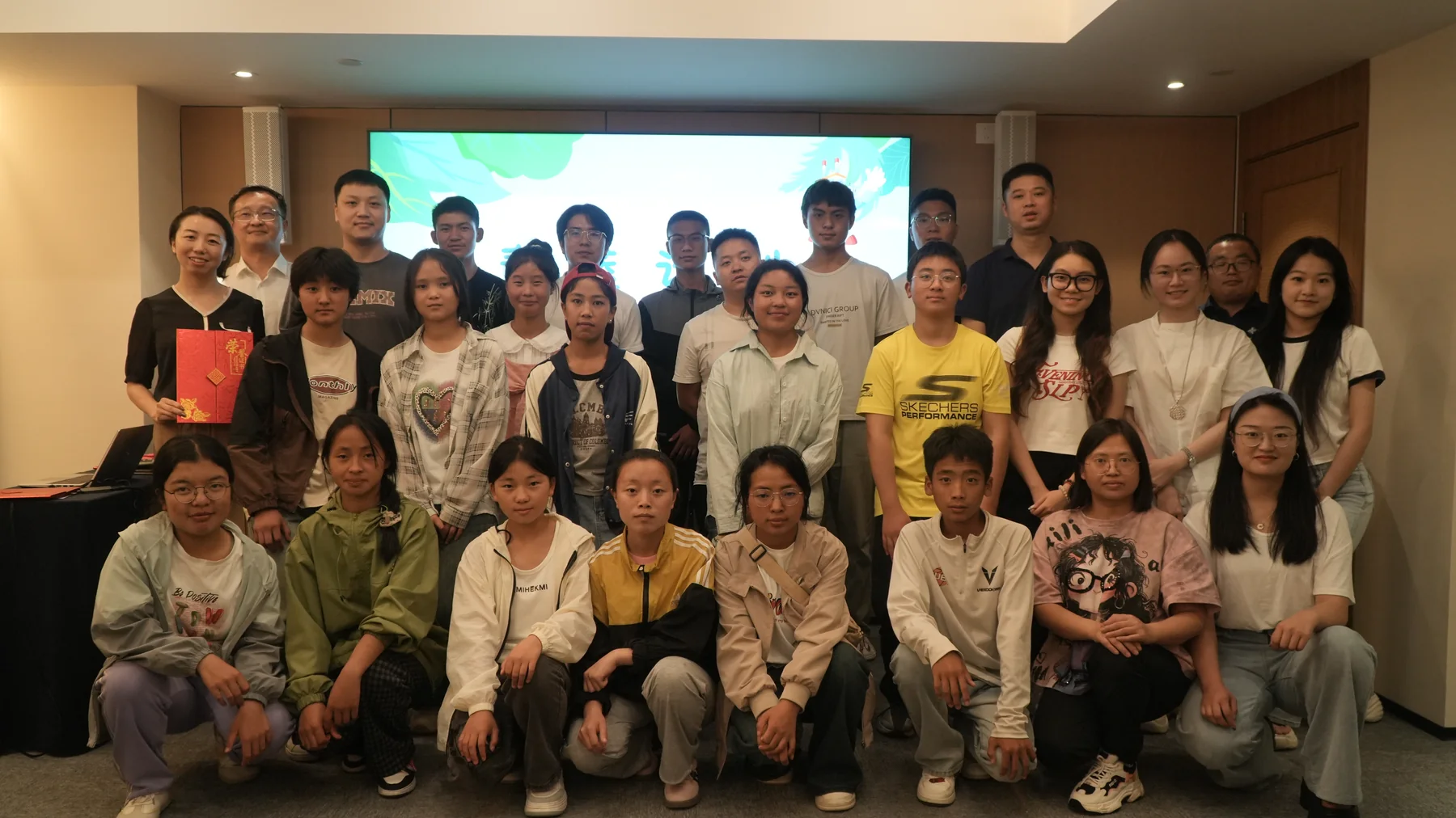 Students and project partners together