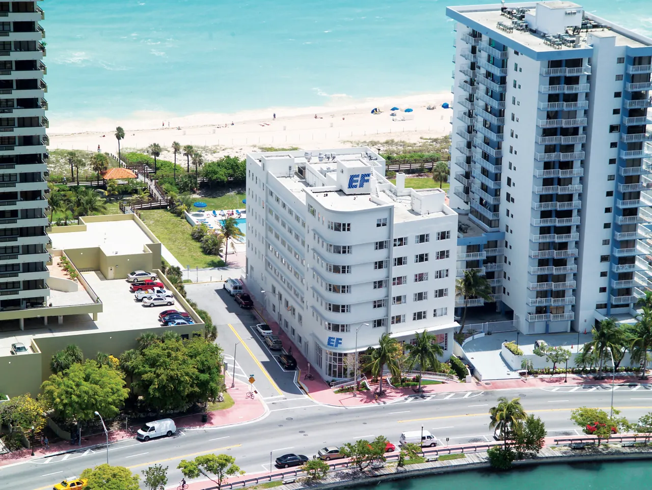 EF Miami Beach: School building and entrance
