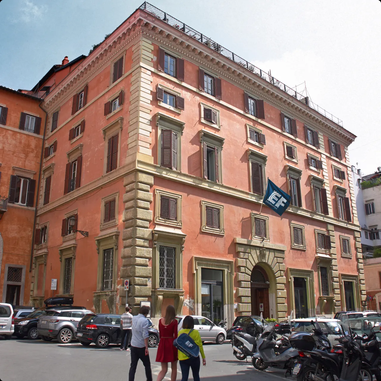 EF Rome: School building and entrance