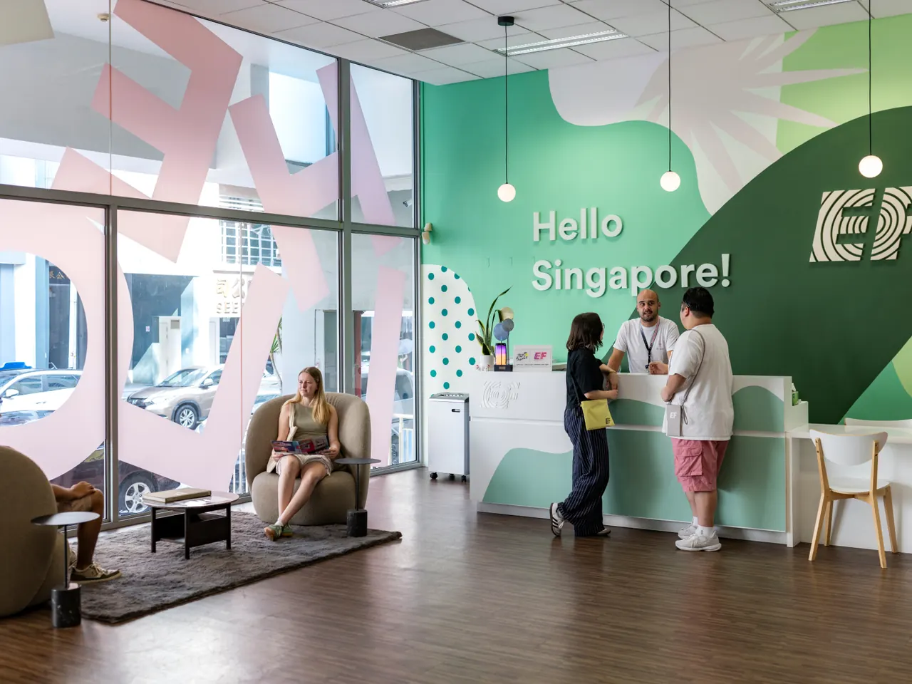 EF Singapore: Reception and service area