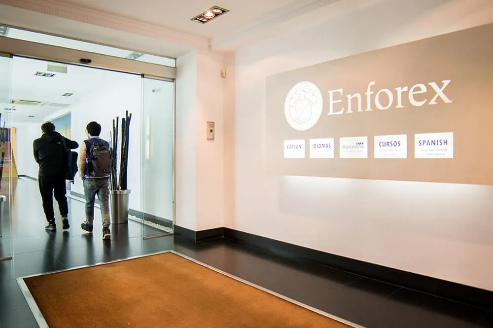 Enforex巴塞罗那校区品牌入口大厅