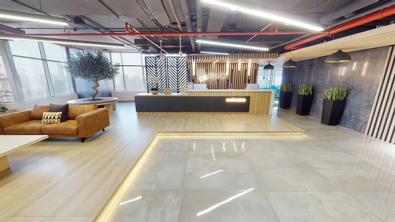 Reception and lounge at ES Dubai's JLT campus, shown in the official virtual tour