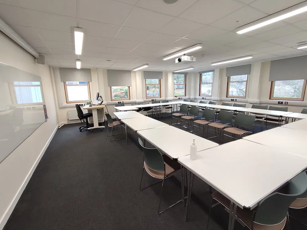 Lewis School of English温彻斯特校区课堂教学