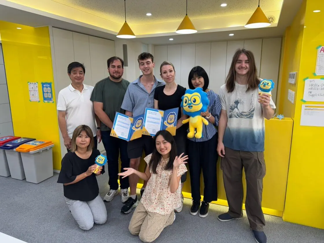 LTL Language School 大阪校区校园结课班级照片