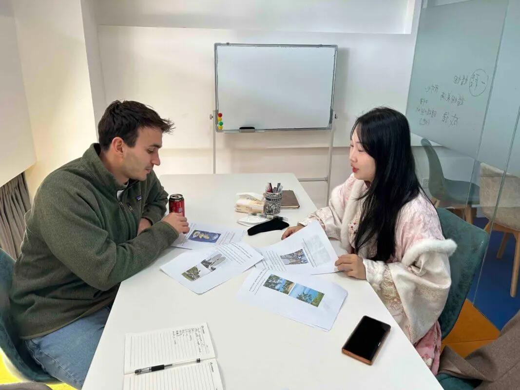 One-to-one lesson at the LTL Language School Singapore campus